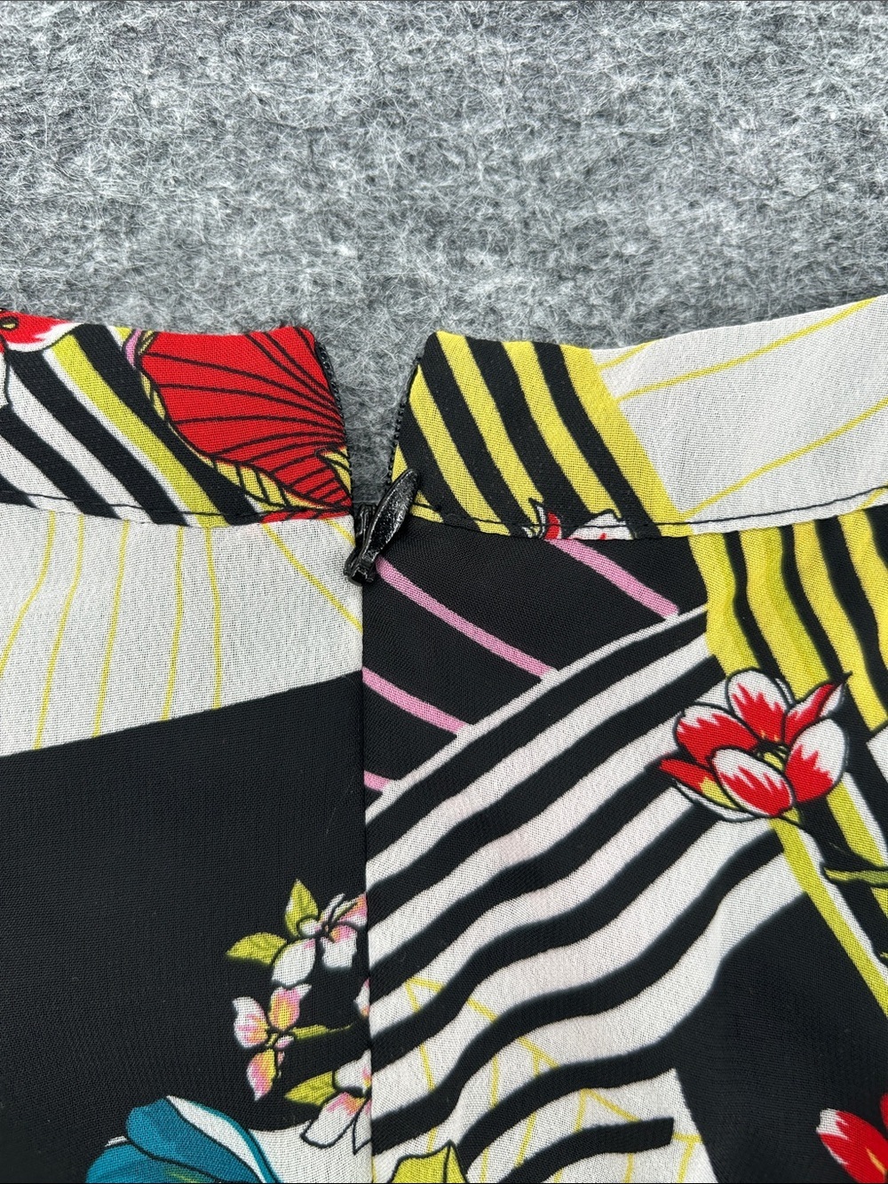 Betsey Johnson Multicolor Floral & Stripe Dress - Pink, Black, Turquoise Size 2 - Picture 5 of 11